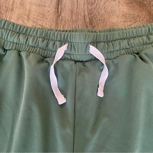 Gymshark Seafoam Green Basketball Shorts - Picture 6 of 11